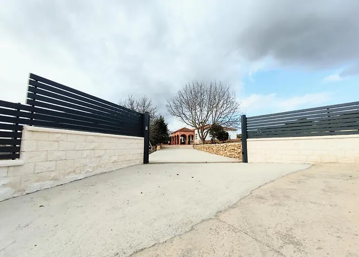 Fuente De La Higuera 別荘